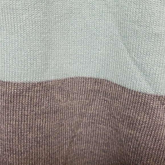 Forever 21 blue grey colorblock light sweater L - Picture 3 of 5